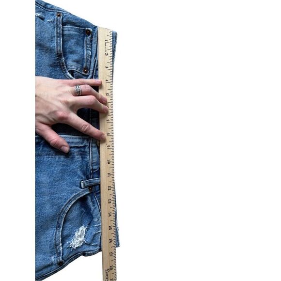 Abercrombie & Fitch The 4” Mom High Rise Jean Shorts size 31 Blue - Picture 4 of 8